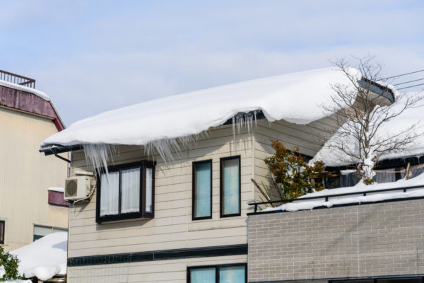 雪害による破損個所の修復工事